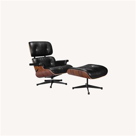 Eames Lounge Chair Replica - Black leather - AptDeco