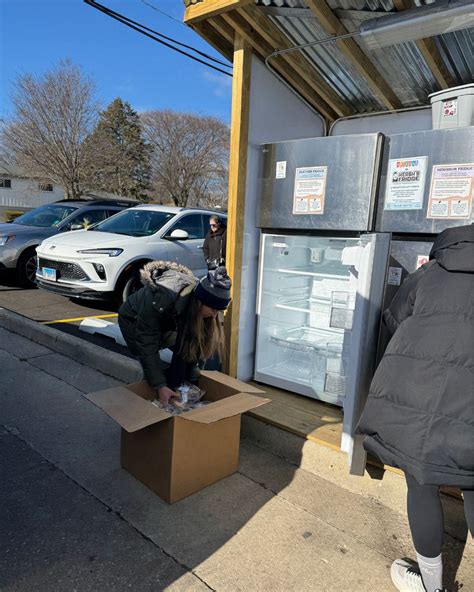 The Ross Garfinkel Thanksgiving Meal Delivery Program extended beyond ...