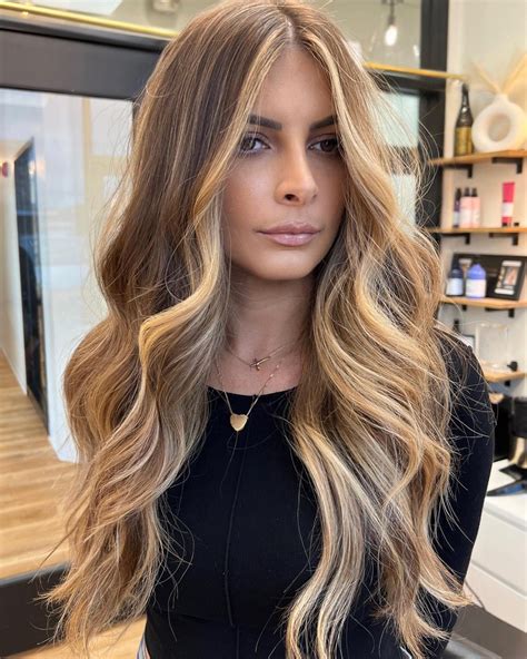 30+ Beach Wave Hairstyles