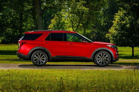 2022 Ford Explorer ST Image. Photo 15 of 30