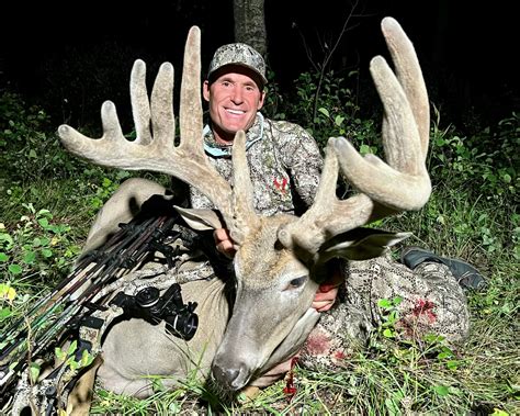 Monster Whitetail Bucks Alive
