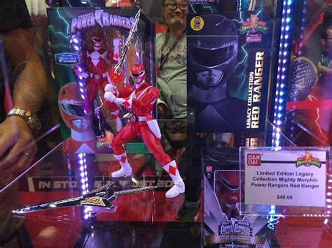 Comic-Con 2016: 8 slick photos of new Power Ranger toys