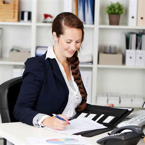 Woman Business Hairstyle 的图像结果