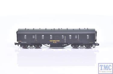 374-888 Graham Farish N Gauge 50ft. Ex-LMS PIII BG Van BR Dept. Black ...