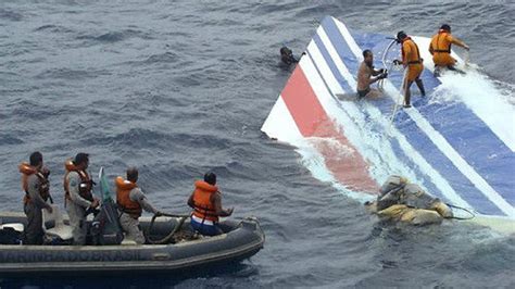 法航447航班空难回顾：飞机自由落体式砸向海面- 中国日报网