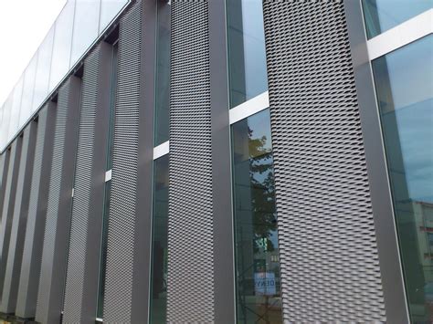 成都铝单板用作建筑幕墙的优势-铝蜂窝板、铝方管、铝方通吊顶品牌工厂-成都欣达云商