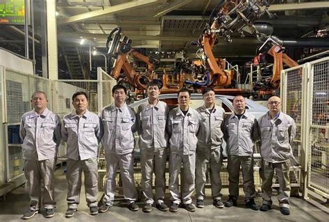一汽-大众长春生产整车制造一部焊装班组喜获“全国工人先锋号”_搜狐汽车_搜狐网