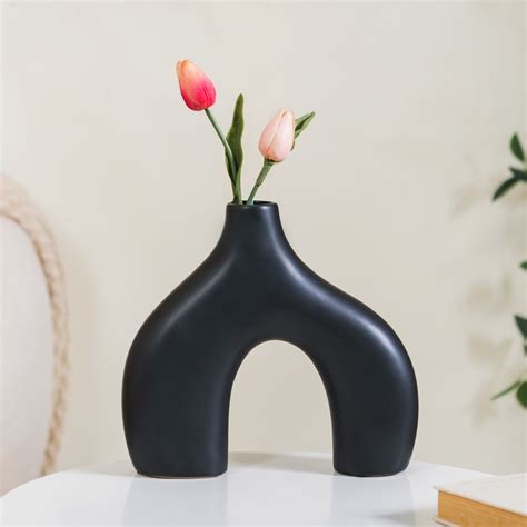 Black Abstract Vase Online - Premium Vase | Nestasia
