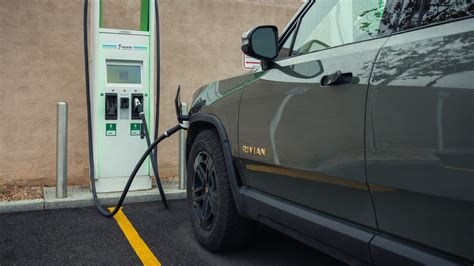 Rivian R1T, R1S, R2 Platform to Adopt Tesla Charging Standard Next Year
