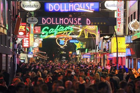 10 Places You Should Never Visit With Your Family