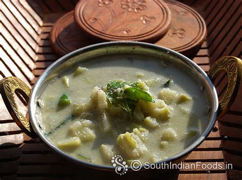Sorakkai avial | Bottle gourd coconut curry-How to make-Step by step photos
