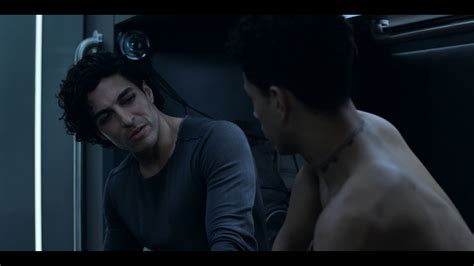 ausCAPS: Jasai Chase Owens shirtless in The Expanse 5-07 "Oyedang"