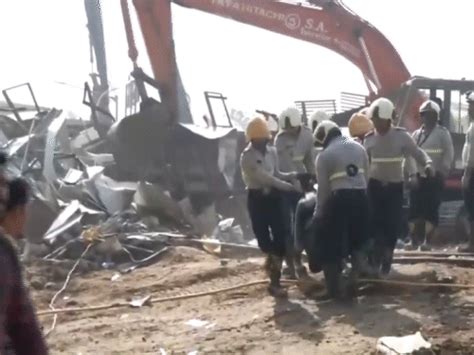 Mumbai Hoarding Collapse Rescue Operation Photos Update Ghatkopar News ...