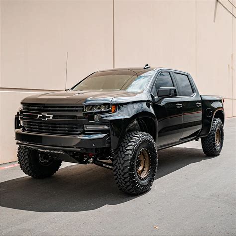 2023 Chevy Silverado 1500 – Dirt King Fabrication