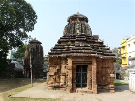 Odisha Style, Bhubaneswar: Makareshwar Temple | Sarson ke Khet