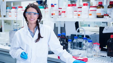 How to Become a Pharmaceutical Research Associate | CCRPS