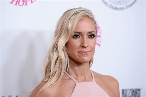 Jay Cutler Wife: Kristin Cavallari Bio, Career & Net Worth [2025 Update]