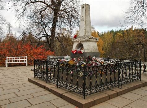 Где похоронен Пушкин