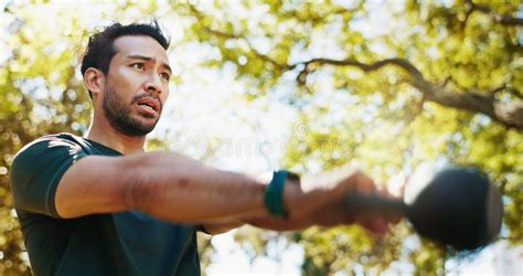 Rezultat imagine pentru Bodybuilder Intense Training