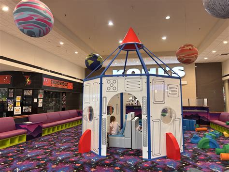 Maplewood Mall ~ Your Family Adventure Spot - Minnesota Parent