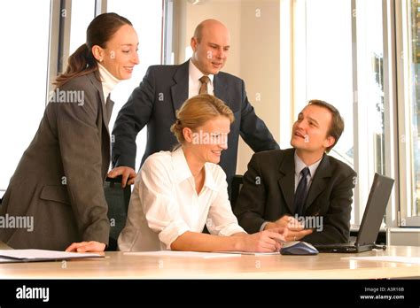 Professional Business People 的图像结果