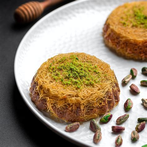 Vegan Pista Kunafa Sweets- 4 pieces - 500 gm – THE BAKLAVA BOX