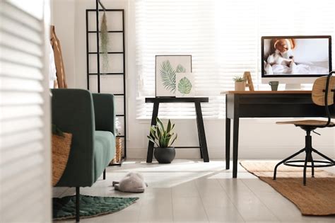 Computer Room Decor 的图像结果