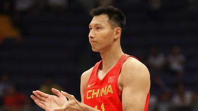 易建联受伤之后，中国男篮球员要靠自己了，周琦可否扛起大旗？_凤凰网体育_凤凰网
