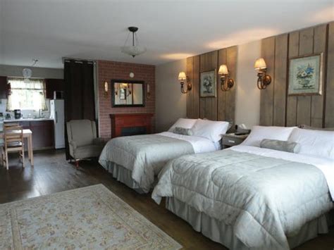 GLENCOE MOTEL AND RV (Harrison Hot Springs) - Motel Reviews & Photos ...