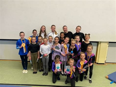 Voltigieren: Leon Hüsgen (RSV Neuss-Grimlinghausen) ist international top