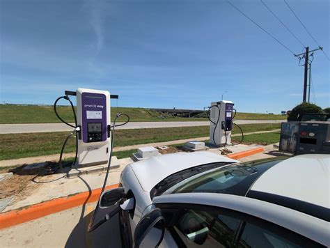 Exxon Truck Stop | El Campo, TX | EV Station