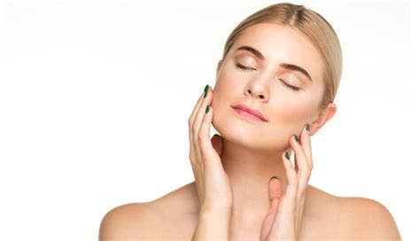 8 DIY Face Packs To Treat Different Skin Problems - lifeberrys.com