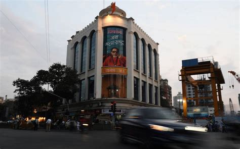 Shiv Sena-rebels group lock horns to wrest control over party