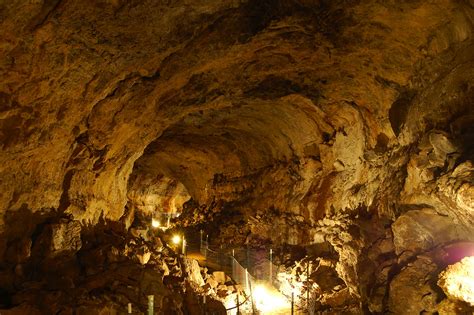 Idaho's Mammoth Cave & Natural History Museum
