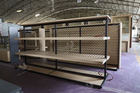 Electronics Store Display 的图像结果