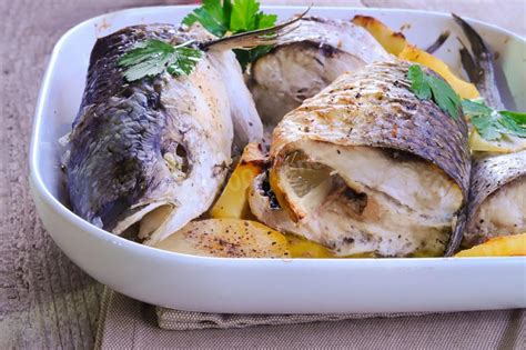 Кефаль кусочками в духовке рецепт с фото - 1000.menu