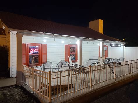 Joe's Older Than Dirt – Great Food, Live Music & Friendly Vibes