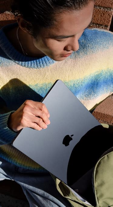 Education - University Students - Apple (IN)