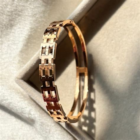 Elegant Flow Band – Cenora Jewellery