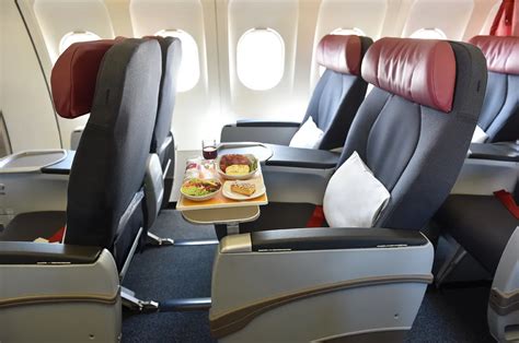 Air Canada Rouge Business Class 的图像结果