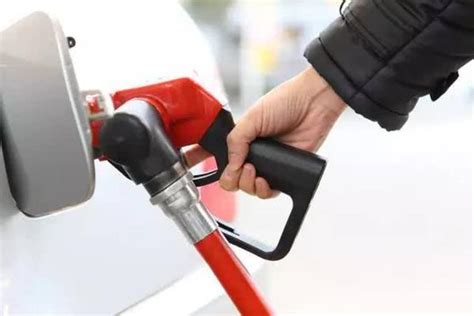今日油价调整信息：2月4日调整后，全国92、95汽油价格最新售价表_原油