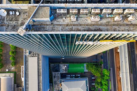 High-Rise Building Top View 的图像结果