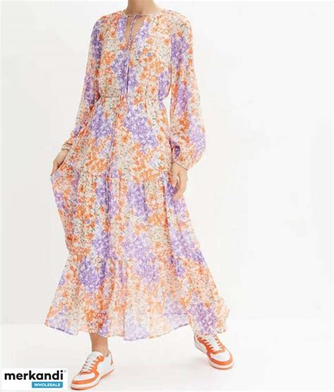 2,80 € Women's Dresses In Stock, Category A, Sizes 36–54, Minimum Order ...