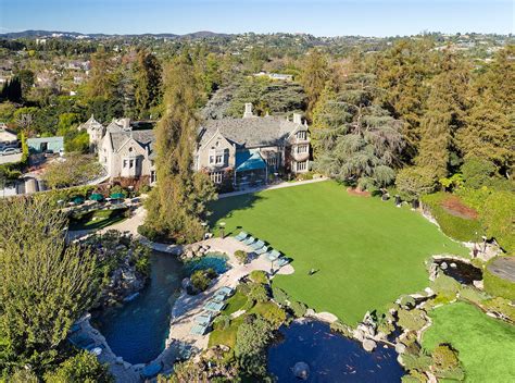 The Extraordinary Real Estate Market: Hugh Hefner's Playboy Mansion And ...