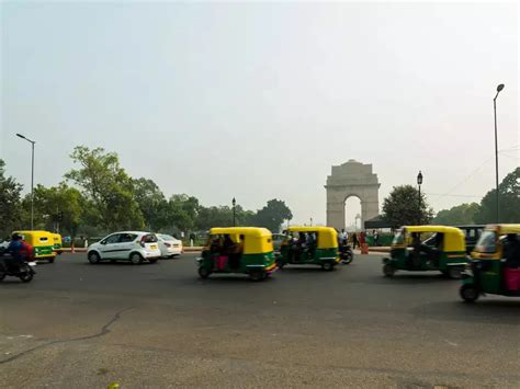 Delhi’s draft EV policy: End of the road for CNG autos; a green ...