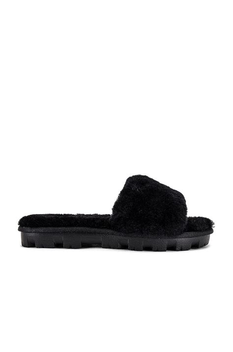 UGG Cozette Slipper in Black | REVOLVE