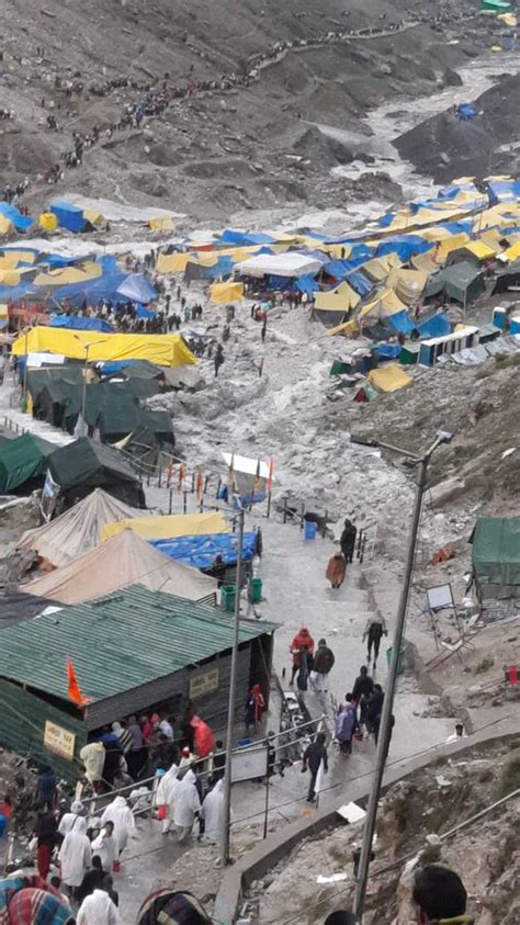 Amarnath tragedy: Army joins in rescuing trapped pilgrims