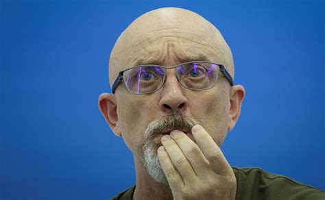 NYT назвала причины отставки министра обороны Украины Резникова — РБК