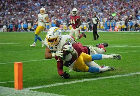 NFL Week 12 Game Recap: Los Angeles Chargers 25, Arizona Cardinals 24 ...