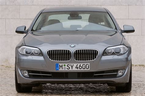 2013 BMW 5-Series VINs, Configurations, MSRP & Specs - AutoDetective